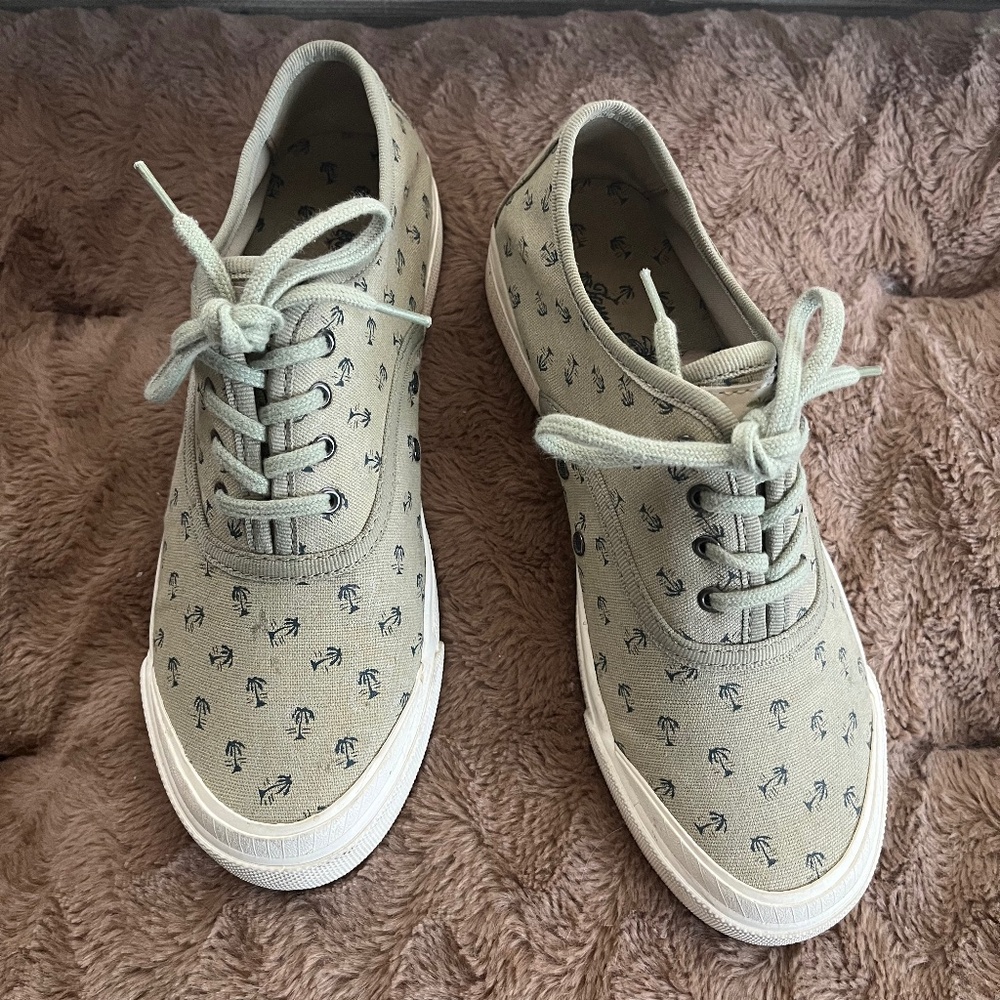 Tommy Bahama Hemp Green Canvas Sneakers  Palm/Coconut Tree Motif   Size 7
